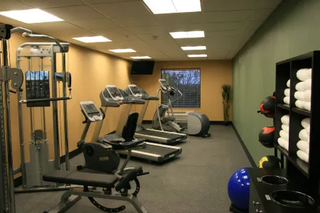 Hampton Inn & Suites Austin-Lakeway Отели рядом с достопримечательностью «High 5»