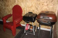 2-bedroom pet friendly Lake Huron cabin with Hot Tub, Sauna in Greenbush Hotels in Greenbush Township