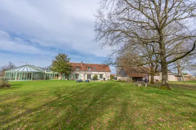 Le Domaine de la Haute Justerie Château de Beauvois - La Maison Younan附近的飯店