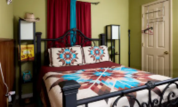 Pleasant Days Lodging Southwest Cottage.