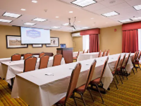 ハンプトン  イン & スイーツ ジャクソンビル オンスローのホテル