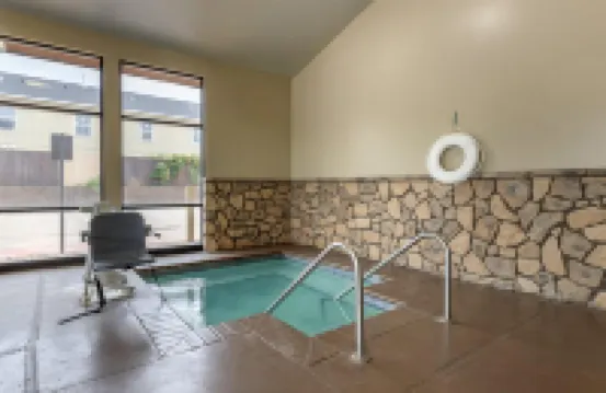 Best Western Plus Cimarron Hotel  Suites