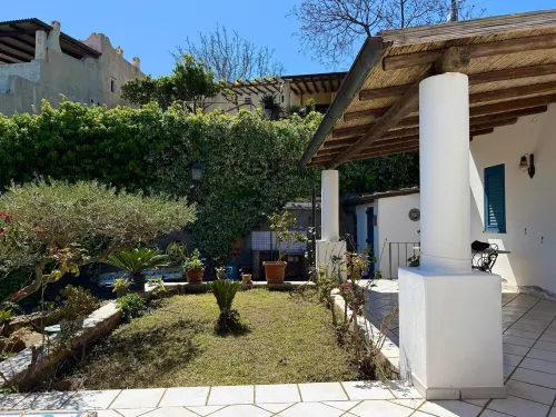 Aeolian Villa - Apartment with Terrace