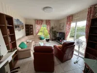 Villa de Charme à 2 kms de la Plage, Conviviale, Idéale en Famille ou Entre Amis