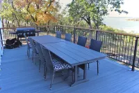 Lakefront Luxury on Lake EufaulaPrivate Gated Retreat — Sleeps 12
