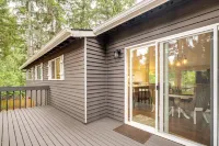Bremerton Home w/ Fire Pit Near Parks & Museums Các khách sạn ở 