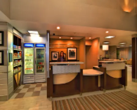 แฮมป์ตัน อินน์แอนด์สวีทส์ เมาน์เทนวิว โรงแรมในเมาน์เทนวิว