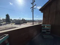 Stay at the Original Feed & Grain Building on Main Street in downtown Timnath Các khách sạn ở Timnath