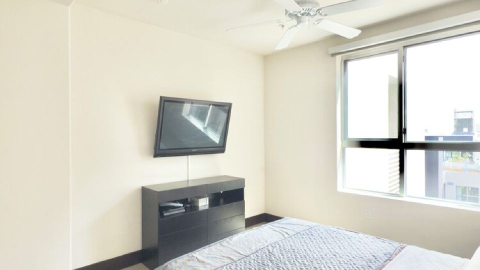 Chic 1-bedroom apartment in marvelous West Hollywood with fitness room, AC