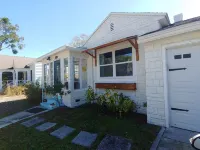Cute Home in the Heart of Historic Kenwood