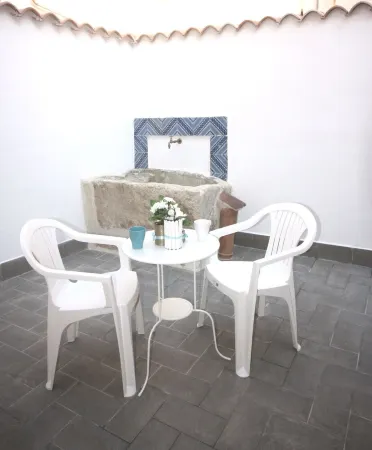 Favignana center apartment with terrace Отели в г. Фавиньяна