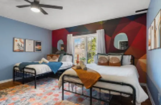 6BR Play Heaven! Movie Theater, Golf, Hot Tub