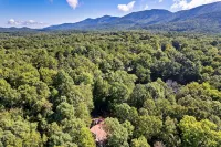 Copper Ridge Log Cabin RV/Boat/Trailer parking