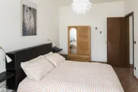 Giacomo Puccini Accommodation