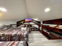 Tiny Home on Lake Chatuge in Downtown Hiawassee! BRAND NEW!