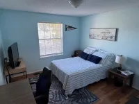 2-bedroom condo in charming Pensacola with AC, WiFi