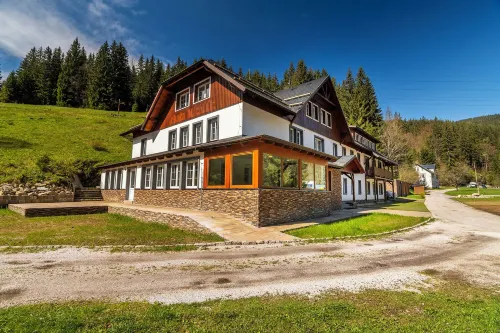 슈핀들 로지, 셀프 체크인 & 사우나