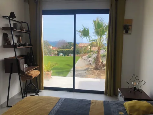 Magnificent apartment with sea view of la gaillarde beach