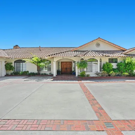 Hidden Garden Sanctuary Estate ll Mountain Views & Serenity