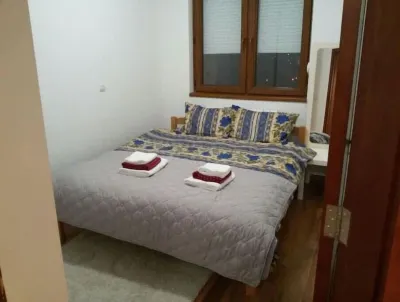 Nice, cozy apartment for couples! 史高比耶辛塔爾區附近的飯店