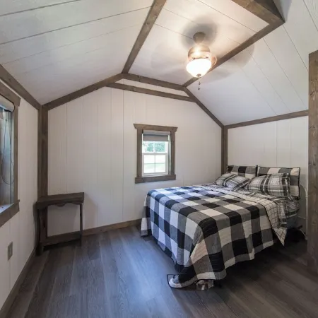 Tiny House w/Creek and Eagles