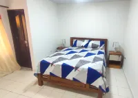 Charming 1-bedroom apartment in lovely Santa Cruz with WiFi, AC Hotel a 