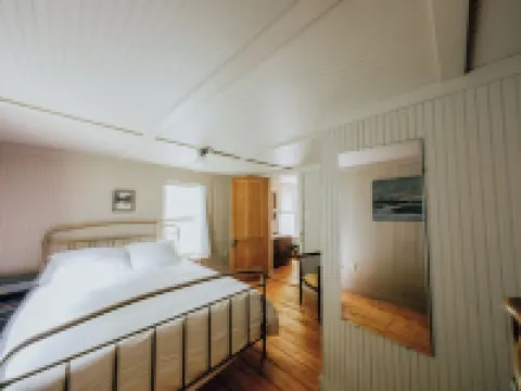 Historic farmhouse by the river in Keene, NY near Lake Placid & Whiteface Mt. Hotels in Keene