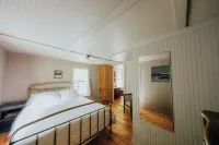 Historic farmhouse by the river in Keene, NY near Lake Placid & Whiteface Mt.