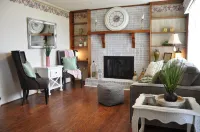 Charming Country Cottage Hideaway 3-bedroom house with WiFi and AC in Lebanon