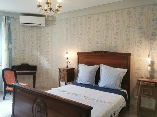 LA Maison DE Choubaka Hôtels à : Alignan-du-Vent