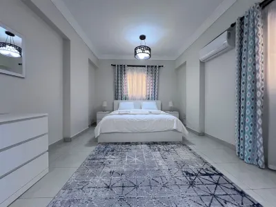Cozy Spacious 3BR Apt - King Beds - with AC & WiFi in fantastic New Cairo Hotels in El-Khalifa
