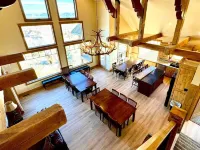Gorgeous unobstructed views of Bear Lake. Sleeps 32. Minutes away from Bear Lake