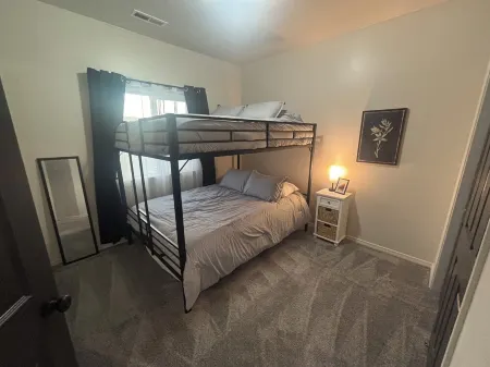 Fabulous 3-bedroom townhome with AC in Farmington