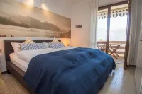 Casa Oliva d'Oro - Stilvolle Ferienwohnung in Tremosine Sul Garda, Gardasee Hotels in Tremosine