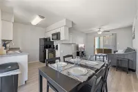 Spacious 1BR for Work or Rest