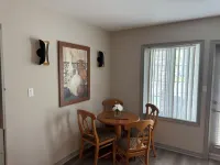 Oasis Family Cottage-GetawaysHome in Shanty Bay, ON