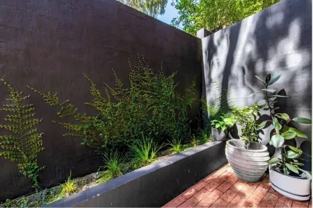 Luxurious Stay with Rooftop Terrace in heart of St Kilda. Pet Friendly