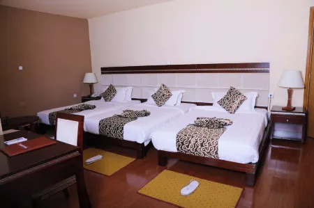 Melka International Hotel Отели рядом с достопримечательностью «AU Conference Center»