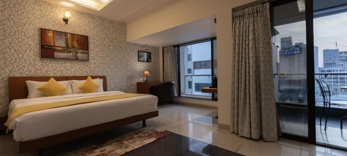 Pride Biznotel Alkapuri Hotels in Vadodara