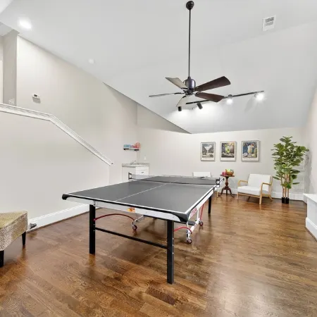 The Parkview: 4,120 SF Luxe - 3-min to DT Franklin