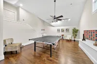 The Parkview: 4,120 SF Luxe - 3-min to DT Franklin