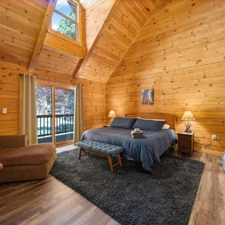 Serene 4 bedroom Cabin in Southern Sierras Near Kernville/Lake Isabella
