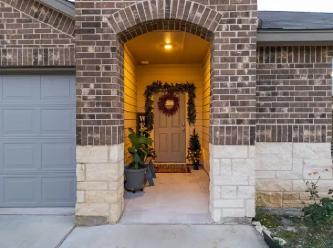 Brahma Plains- Modern, Clean and Ready!