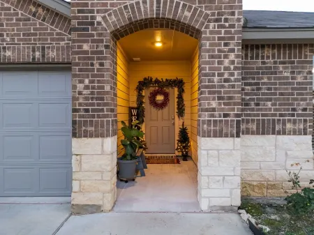 Brahma Plains- Modern, Clean and Ready!