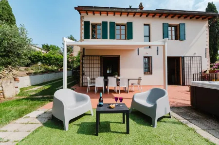 Tognazzi Casa Vacanze - Panoramic Villa - Villa with private pool and hot tube