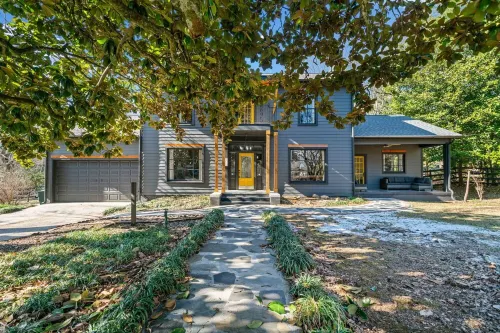 Historic 6 Bedroom Luxury Home Walking Distance to Downtown Jasper! Hotels in Jasper