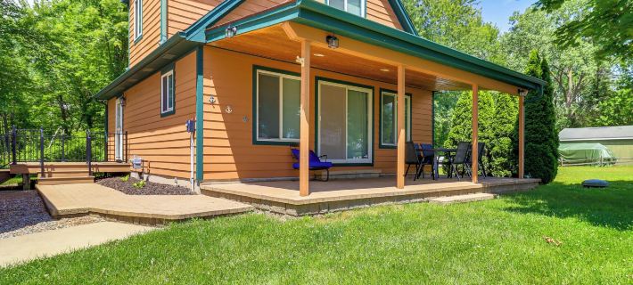 Brooklyn Cottage w/ Dock - Steps to Wamplers Lake! Hotels in Jackson County