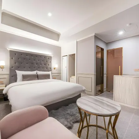 Denbasta Signature Hotel
