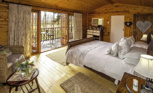 文都克斯樹屋農莊和日間水療