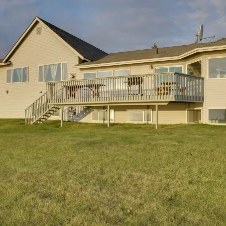 Oceanfront Kenai Villa w/ Fireplace & Deck